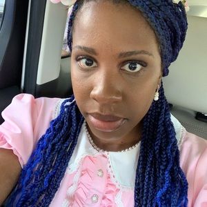 Meet your Posher, April